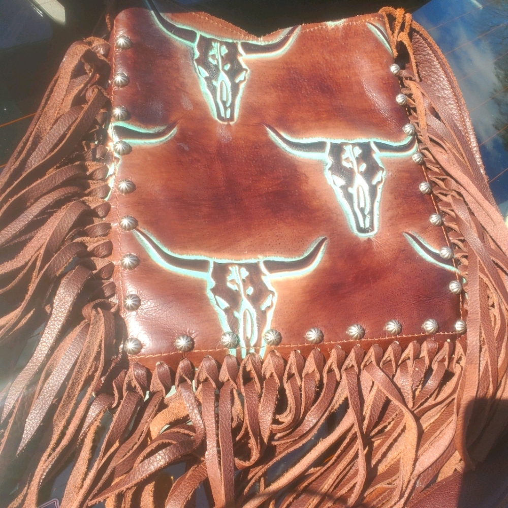 Fringe cross body steer skull leather purse